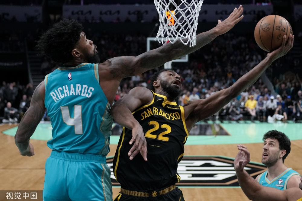 一位资深棋 一位资深棋